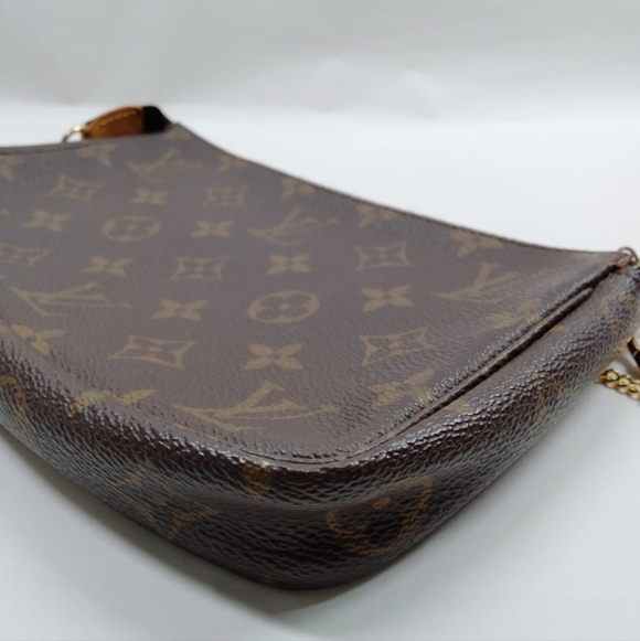 Louis Vuitton Signiture Brown Mono Pochette W/ LV Chain (EUC)(COA)✨️ - Picture 3 of 9